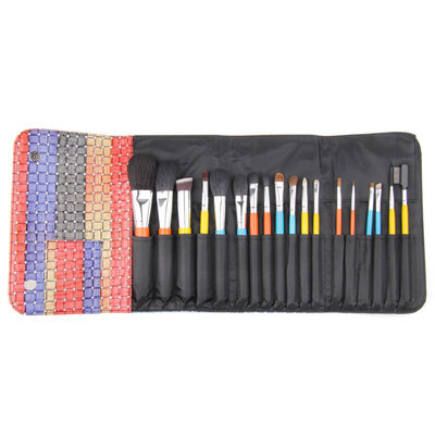 Set di pennelli di trucco di 18 pezzi con la maniglia di legno di colore e la borsa cosmetica