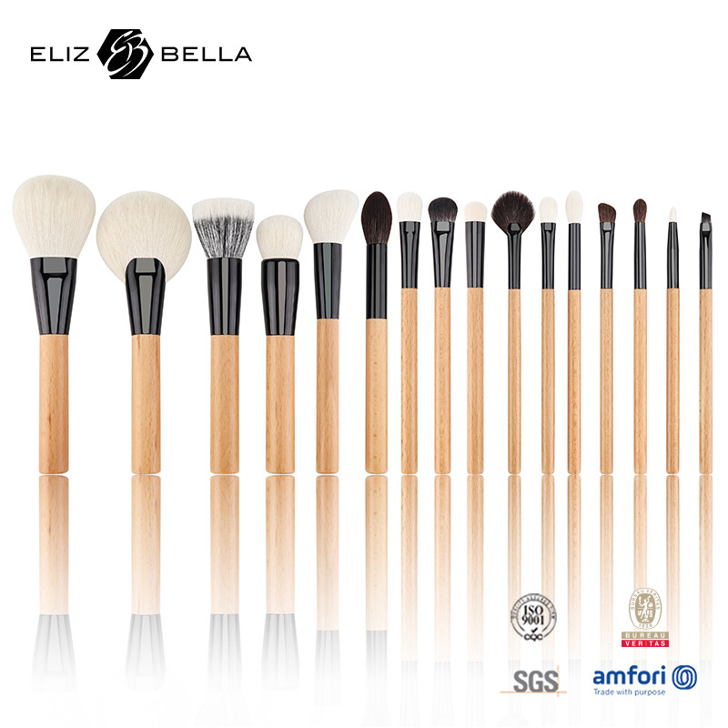 Completa la tua collezione di trucco con diversi stili di pennello per il trucco