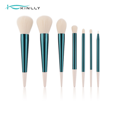il set di pennelli di trucco di viaggio 7pcs per polvere arrossisce ombretto di correttore